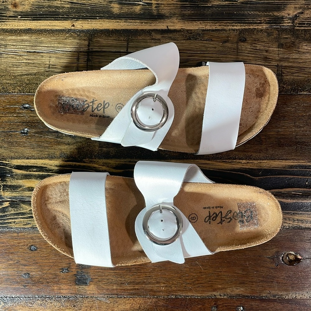 Biostep made in Spain leather sandals white size 9